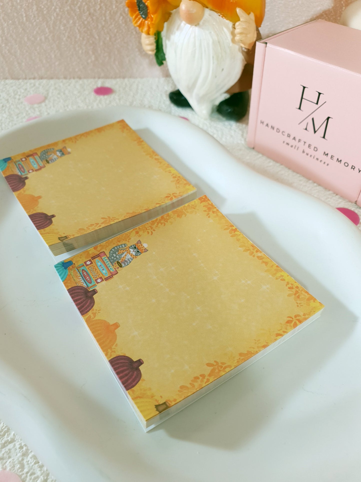 Bookish Cat in the Cozy Fall Sticky Notes