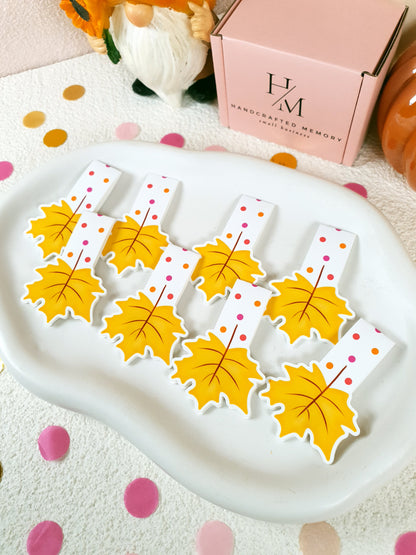 Maple Leaf Magnetic Bookmark