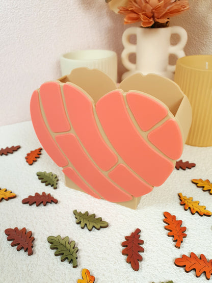 Concha Heart Pen Holder