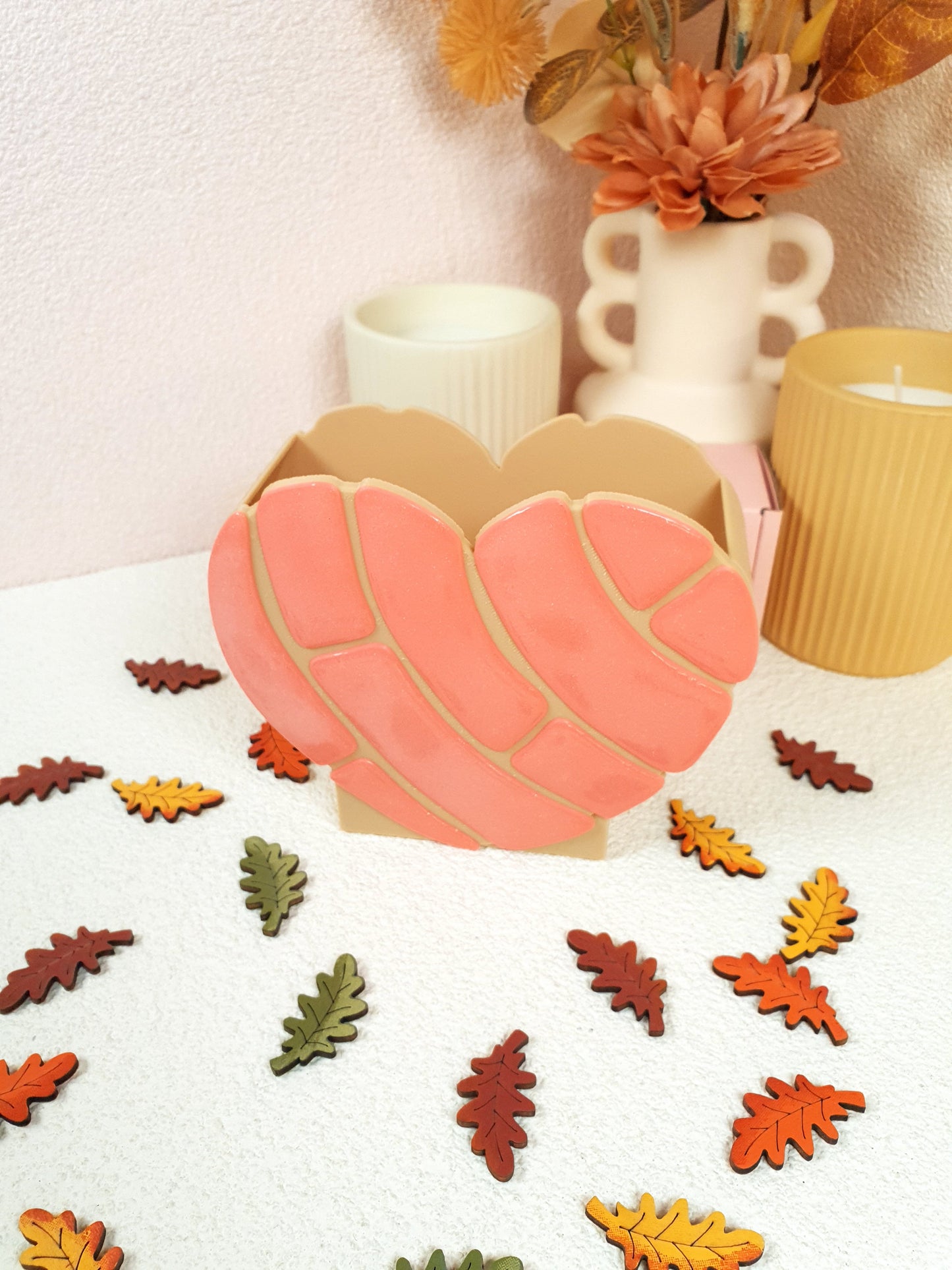 Concha Heart Pen Holder