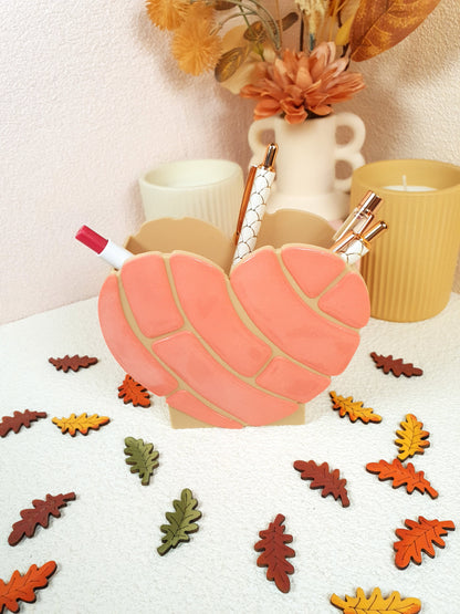 Concha Heart Pen Holder
