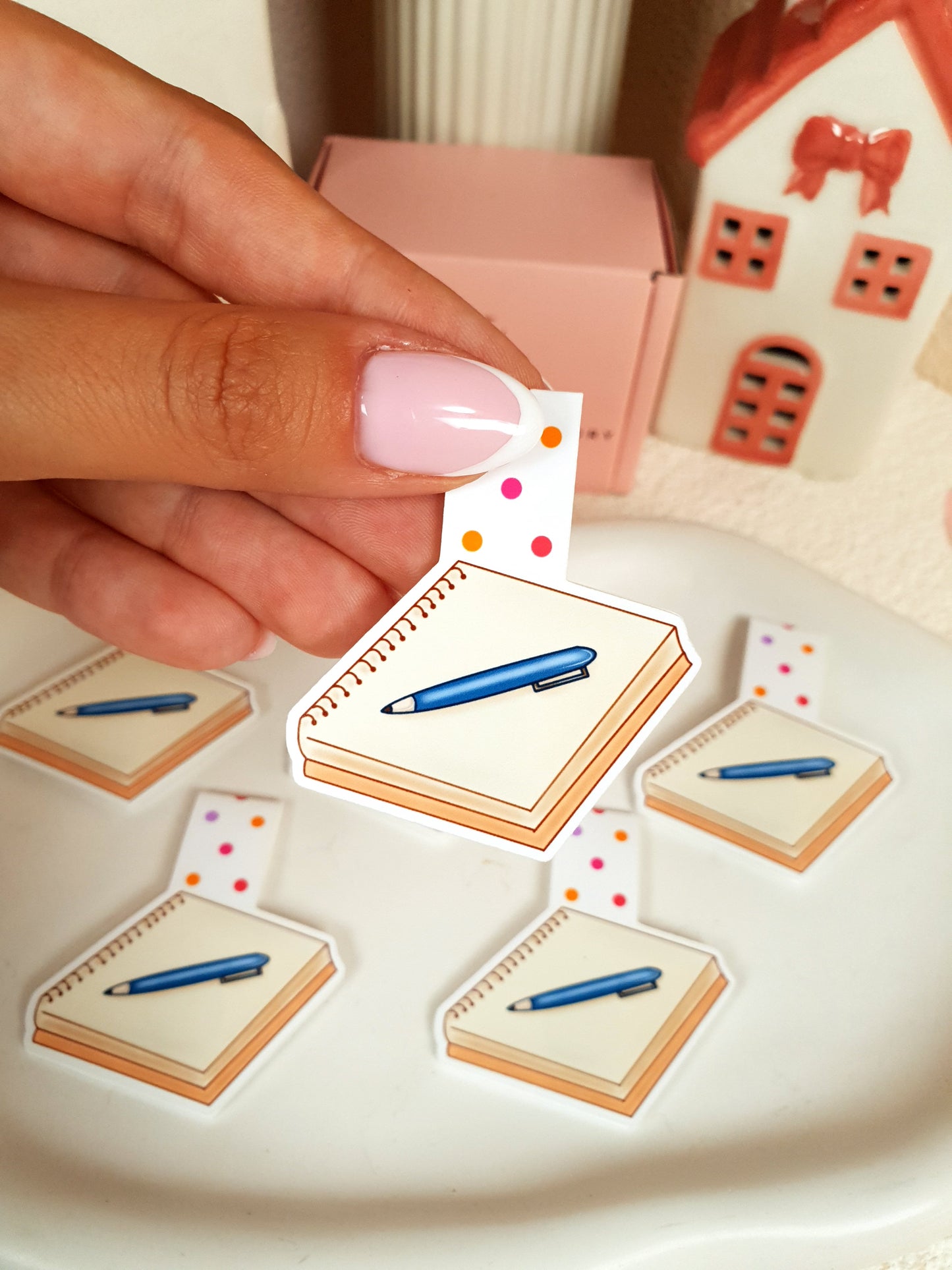 Jegyzettömb – Mágneses Könyvjelző