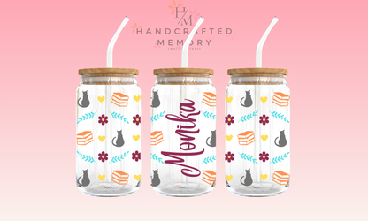 Könyvmoly Cica – Névvel Ellátott Pohár